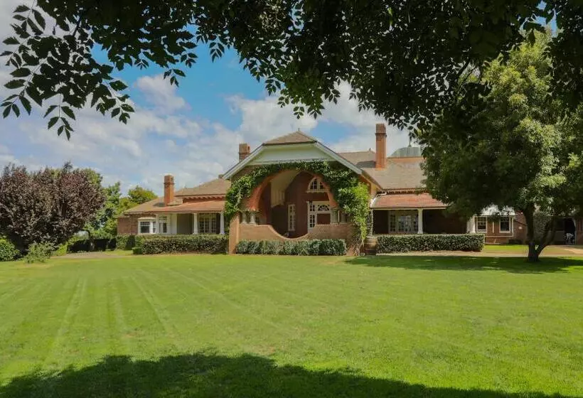 펜션 Petersons Armidale Winery And Guesthouse