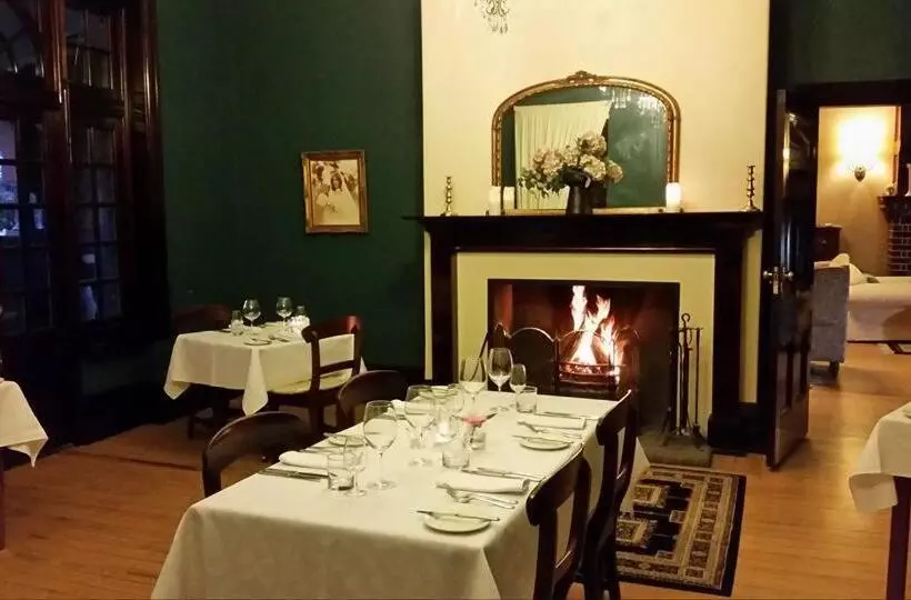 펜션 Petersons Armidale Winery And Guesthouse