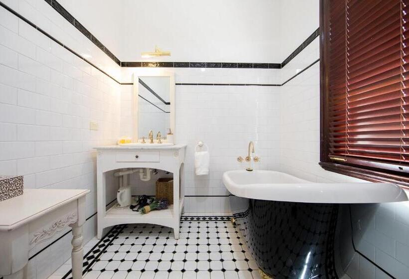 Pensão Petersons Armidale Winery And Guesthouse