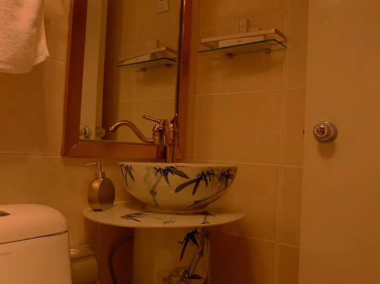 Hotelli Liuhe Courtyard