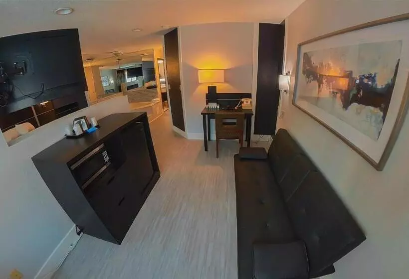 هتل Coratel Inn & Suites By Jasper Hastings