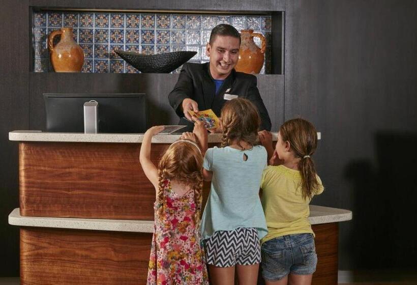 בית מלון כפרי Courtyard By Marriott Anaheim Theme Park Entrance