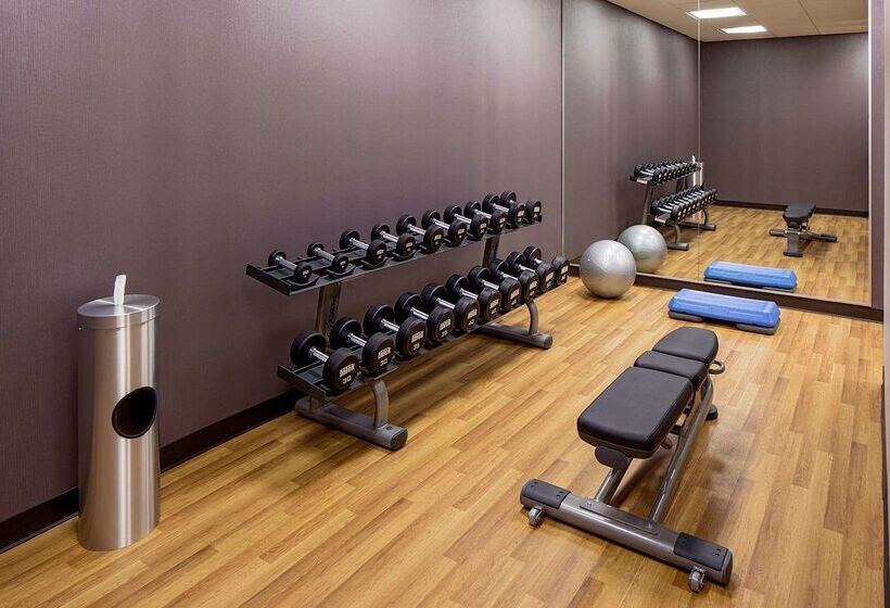 호텔 Hyatt House New Orleans Downtown