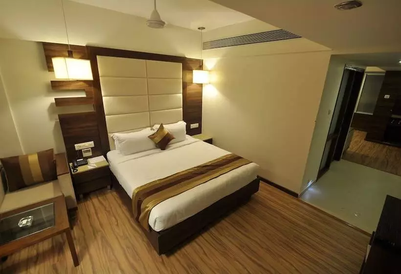 فندق Le Grande Residency Unmarried Couples Are Not Allowed