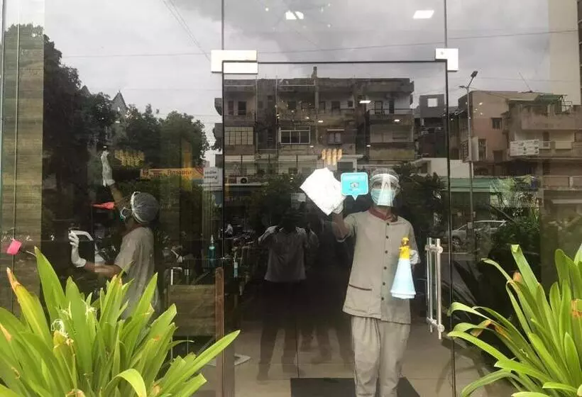 فندق Le Grande Residency Unmarried Couples Are Not Allowed