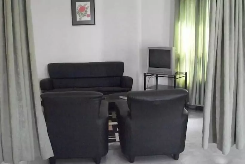 ホテル Plaza Palace