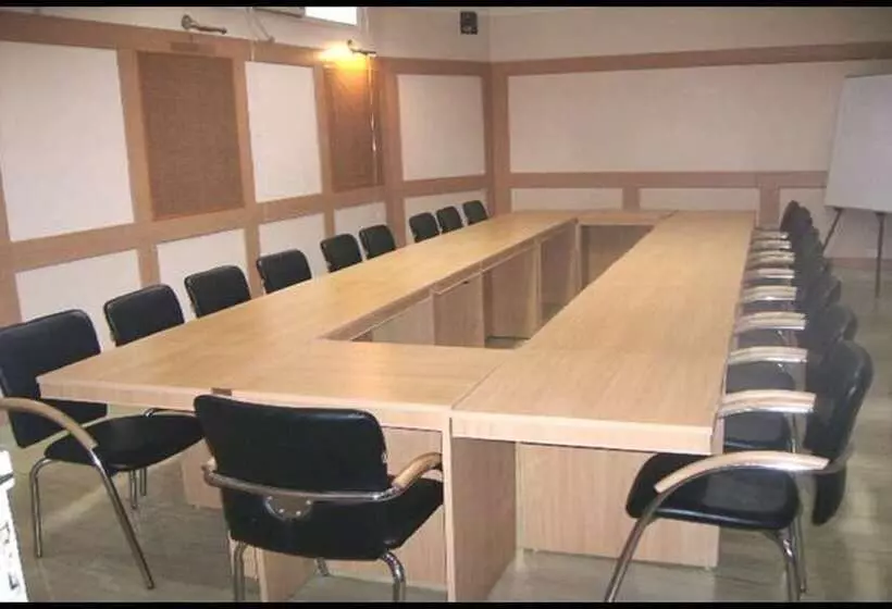 ホテル Queens Residency Gurgaon