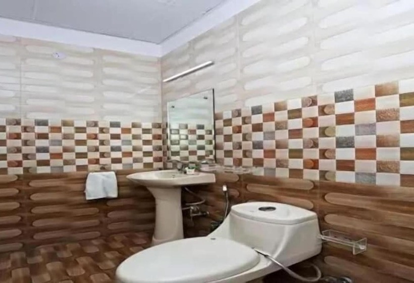 Hotel Queens Residency Gurgaon