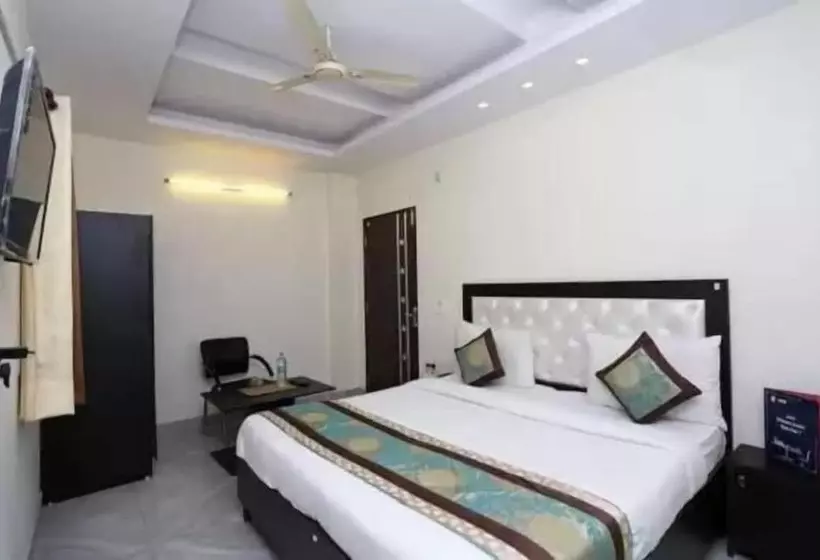 ホテル Queens Residency Gurgaon