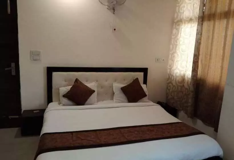 ホテル Queens Residency Gurgaon