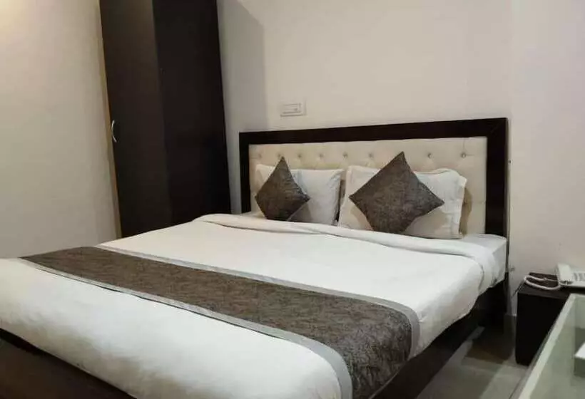 ホテル Queens Residency Gurgaon