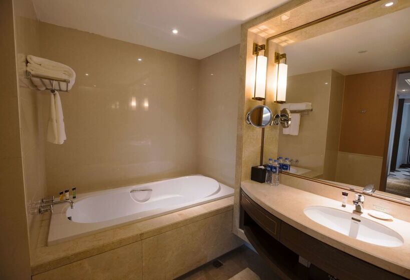 Hotel Ramada Plaza By Wyndham Fuzhou South