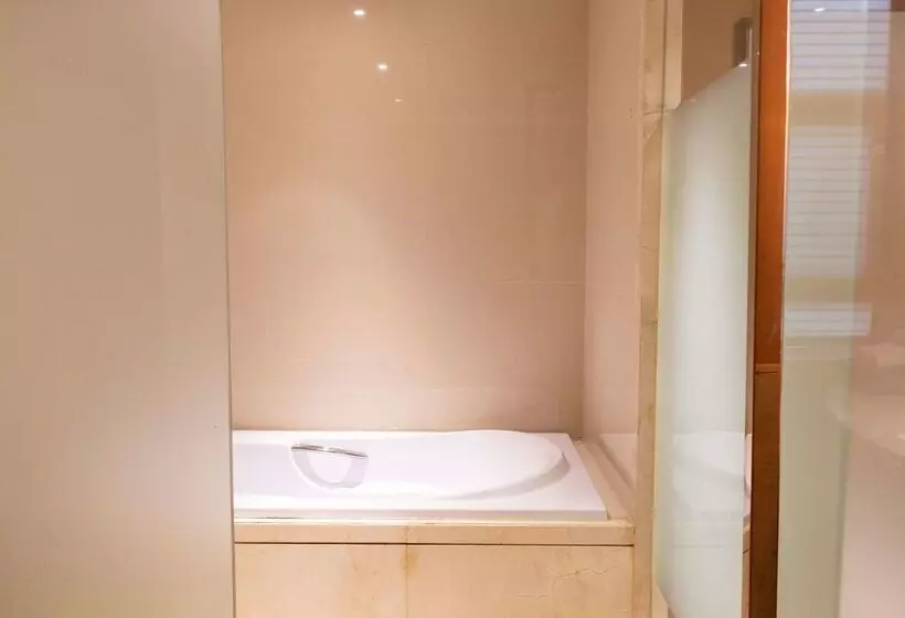 Hotel Ramada Plaza By Wyndham Fuzhou South