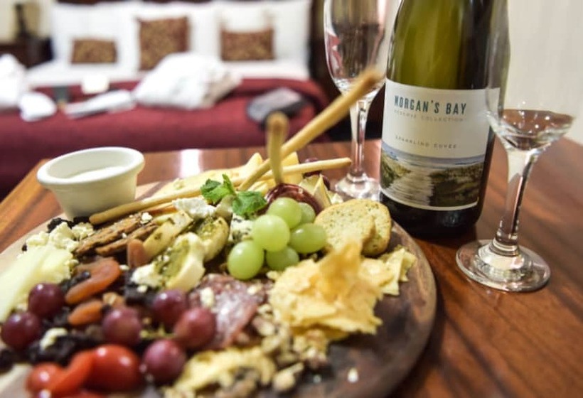 בית מלון כפרי Redearth