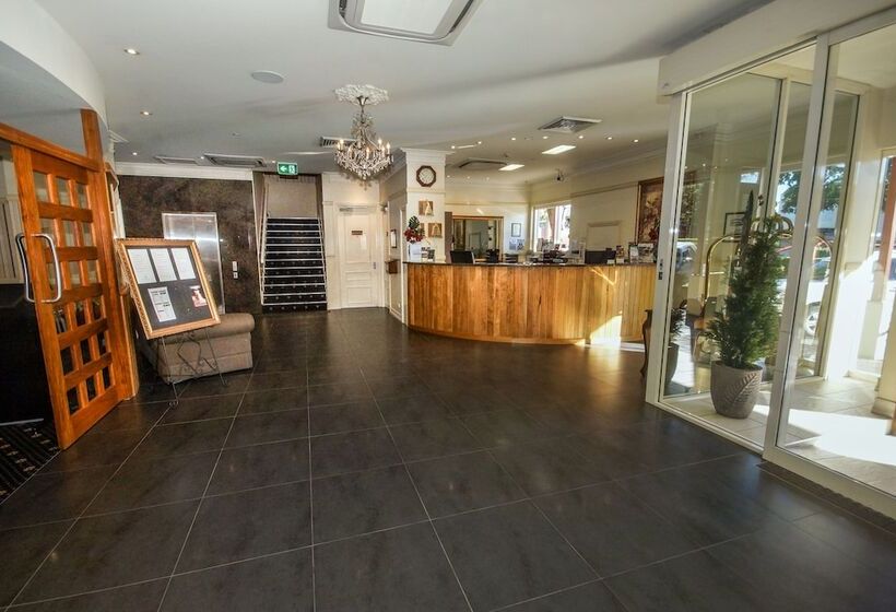 בית מלון כפרי Redearth