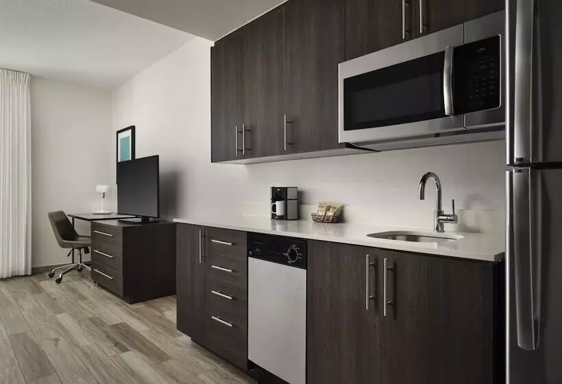 Отель Residence Inn By Marriott Miami Beach Surfside