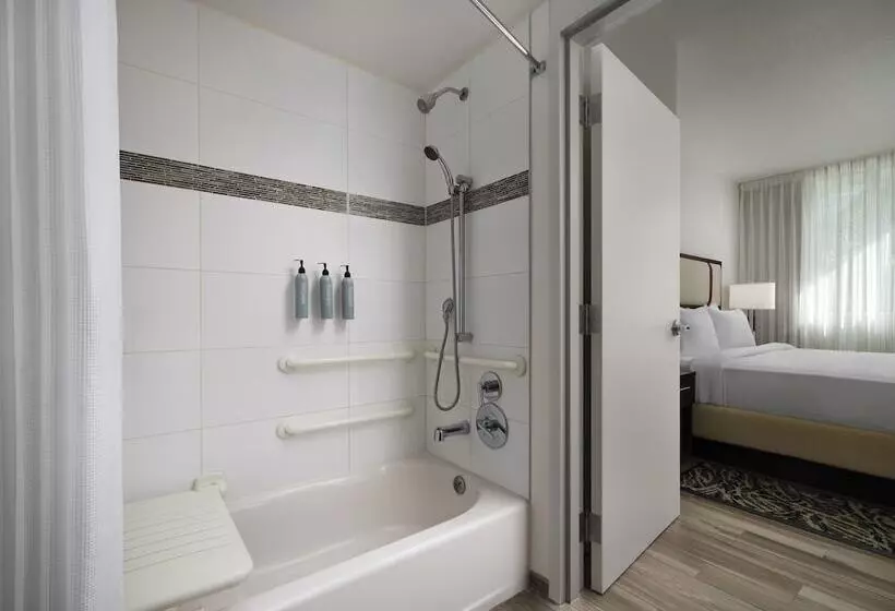 Отель Residence Inn By Marriott Miami Beach Surfside