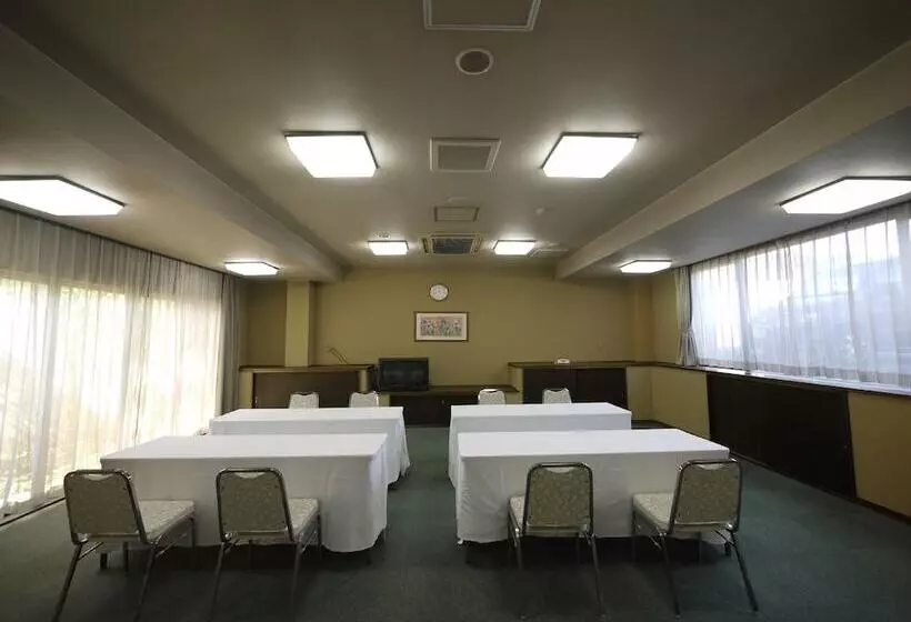 בית מלון כפרי Route Inn Court Uenohara