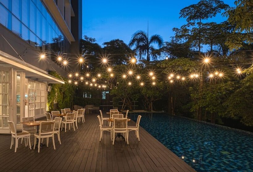 Veranda Hotel Pakubuwono