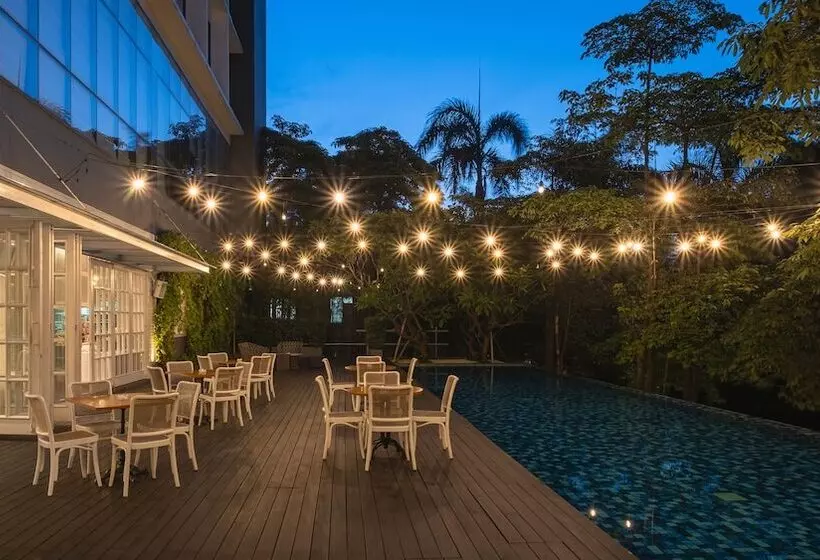 Veranda Hotel Pakubuwono