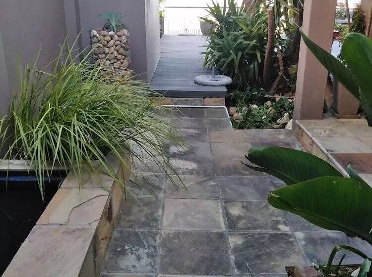 ペンション Chocolate Box Guesthouse