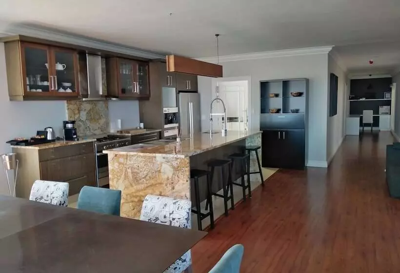 ペンション Chocolate Box Guesthouse