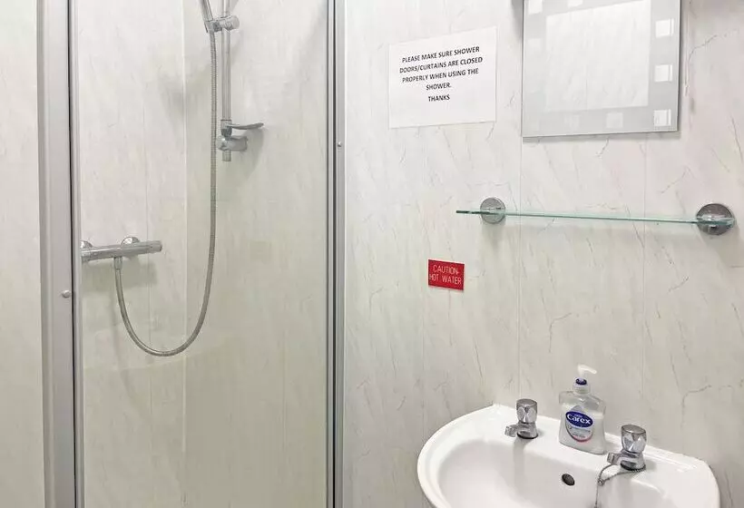 پانسیون Hayward