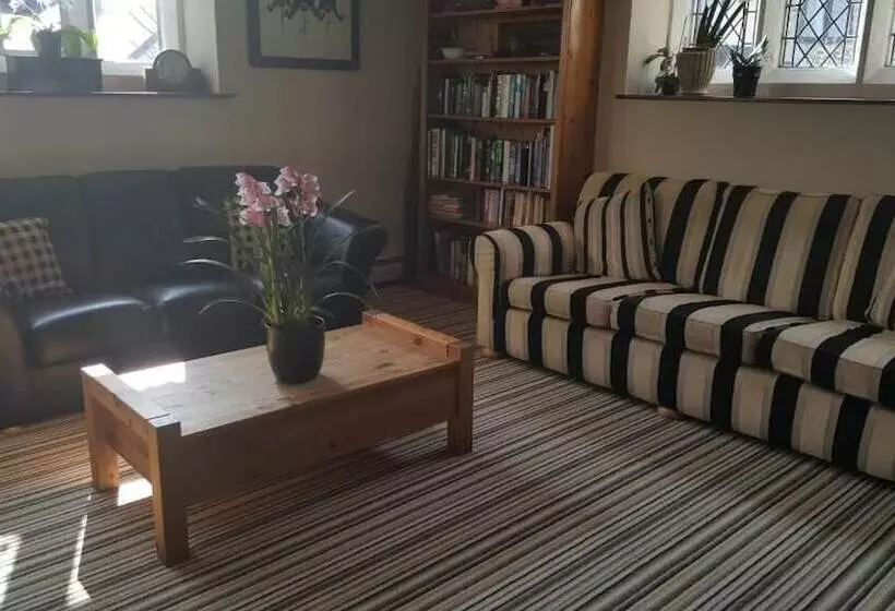 펜션 The Belfry At Yarcombe