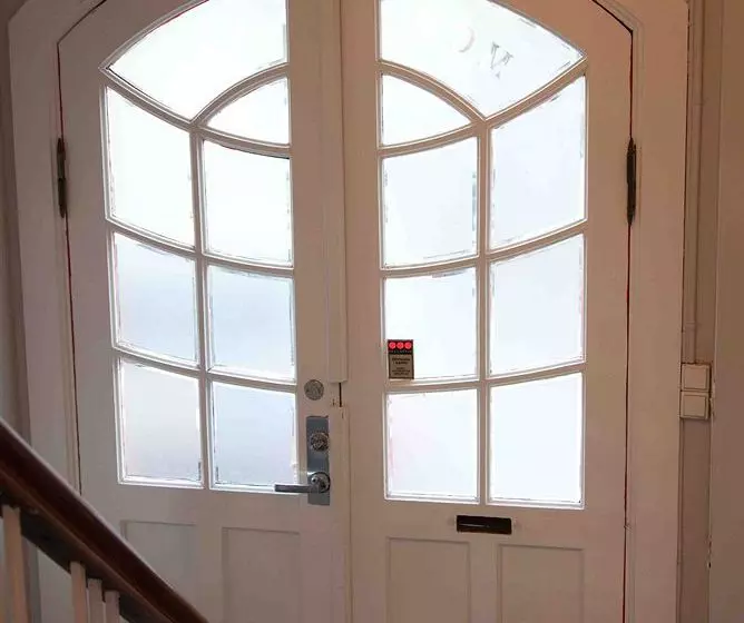 ペンション Skolabru Guesthouse