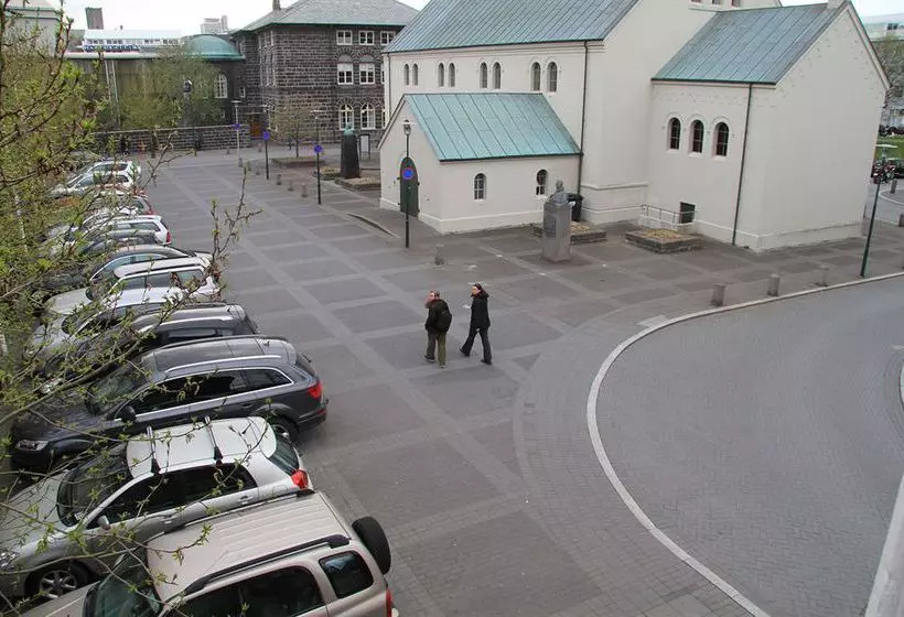 ペンション Skolabru Guesthouse