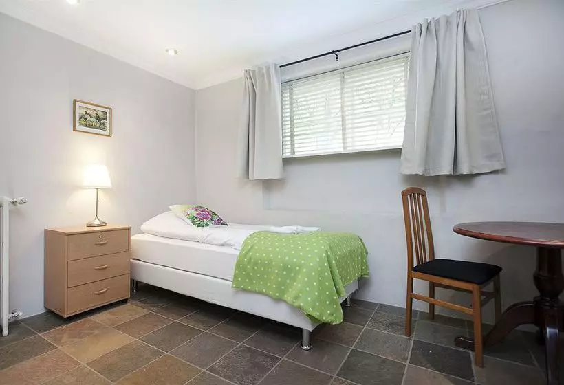 ペンション Skolabru Guesthouse