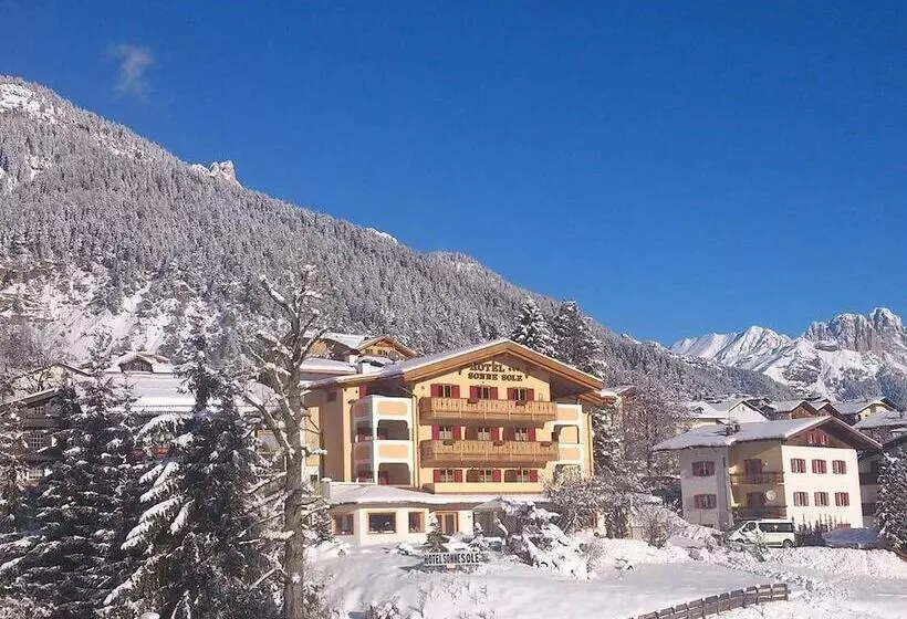 هتل Albergo Zur Sonne