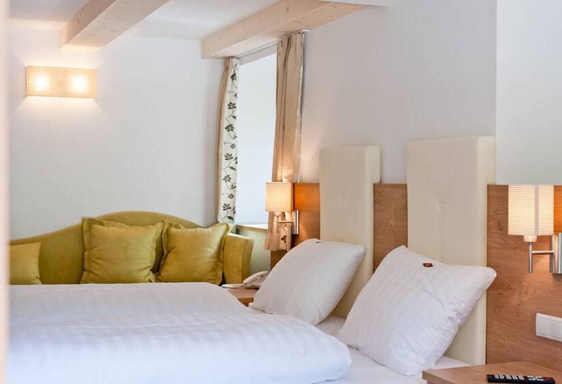 هتل Albergo Zur Sonne