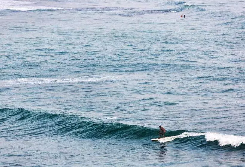 Hotelli Cape Weligama Relais And Chateaux