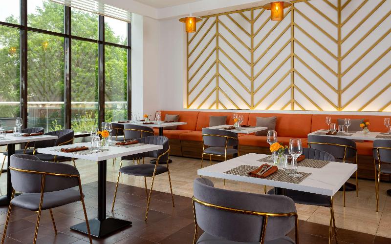 هتل Doubletree By Hilton Shymkent