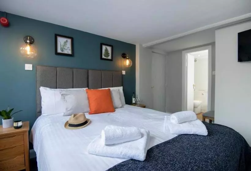 Hotelli Lakeview Manor