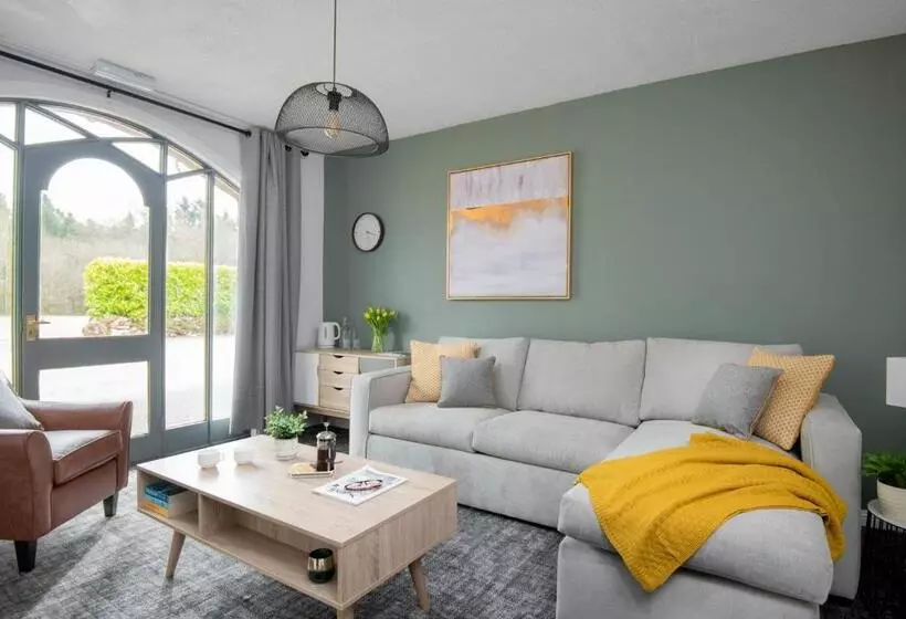 Hotelli Lakeview Manor