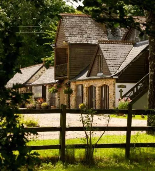 Hotelli Lakeview Manor