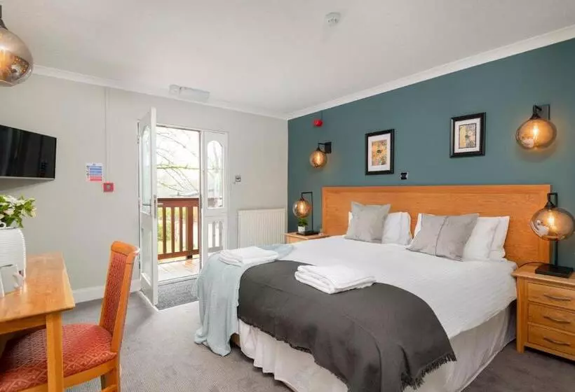 Hotelli Lakeview Manor