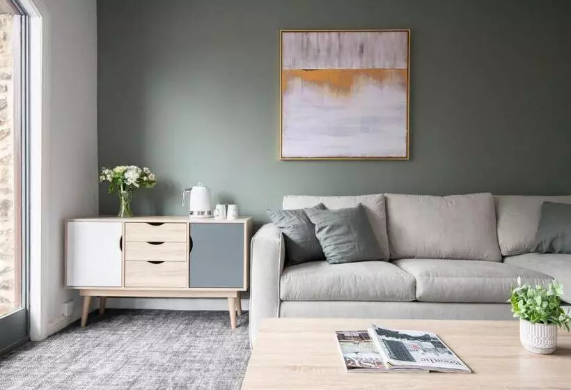 Hotelli Lakeview Manor