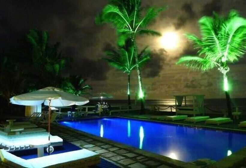 ホテル Peninsula Beach Club