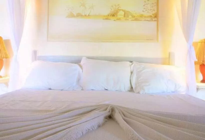 Hotel Peninsula Beach Club