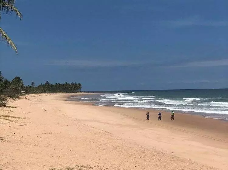 Hotel Peninsula Beach Club