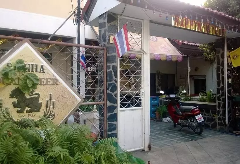 Hotelli Phurahong Homestay