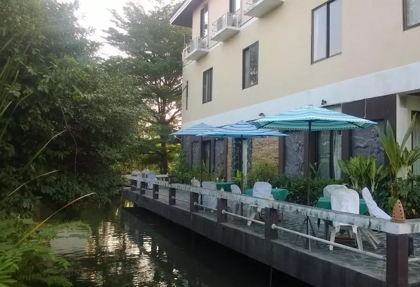 Hotelli Phurahong Homestay