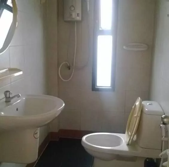 Hotelli Phurahong Homestay