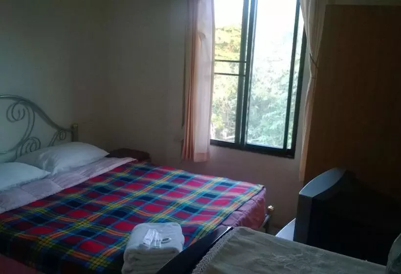 Hotelli Phurahong Homestay