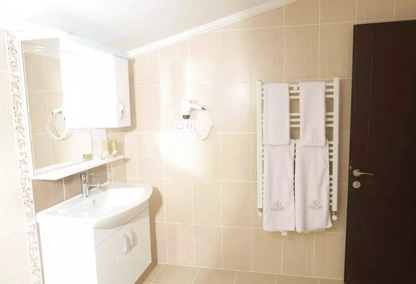 فندق Royal Life Residence