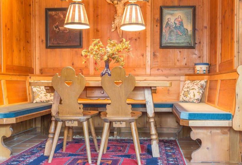 בית מלון כפרי Regina