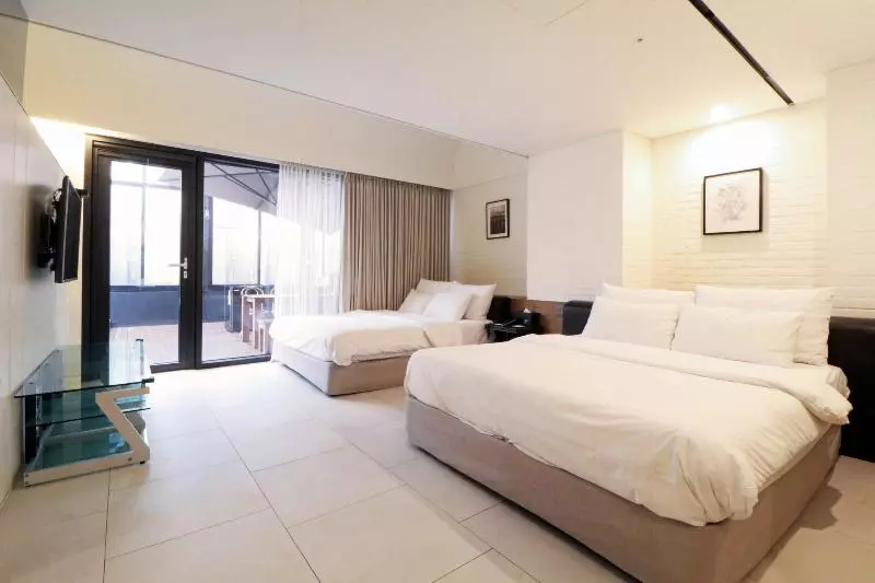 Отель Sr Suites Pangyo